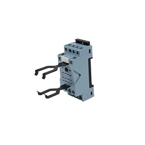 SIEMENS PLUG IN RELAY 10A PCB  mounted 1CO 7RQ02021AX00